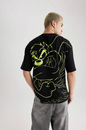 Комфортная футболка Looney Tunes с круглым вырезом и принтом на спине с короткими рукавами