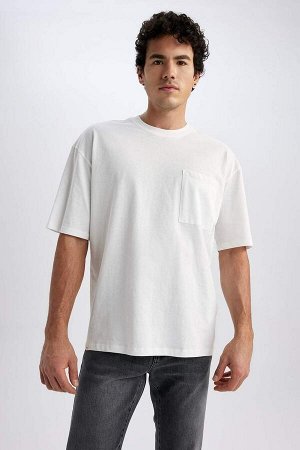 Базовая футболка оверсайз с круглым вырезом и короткими рукавами из 100 % хлопка