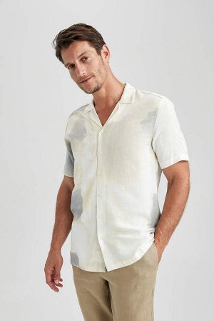 Тканая рубашка с короткими рукавами и принтом в современном стиле с воротником-поло