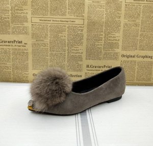 Туфли Туфли, оформленные меховой вставкой спереди цвет: СЕРЫЙ, искусственная замша. Размер (длина стопы, см): 35 (22.5см), 36 (23см), 37 (23.5см)