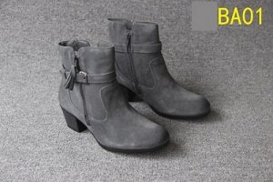 Ботинки Ботинки, оформленные застежкой на молнию сбоку цвет: СЕРЫЙ BA04, искусственная замша. Размер (длина стопы, см): 40 (25см), 44 (27см)