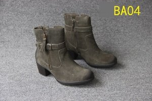 Ботинки Ботинки, оформленные застежкой на молнию сбоку цвет: ЗЕЛЕНЫЙ BA04, искусственная замша. Размер (длина стопы, см): 40 (25см), 44 (27см)