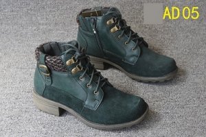 Ботинки Ботинки, оформленные удобной шнуровкой спереди цвет: ЗЕЛЕНЫЙ АD05, искусственная замша. Размер (длина стопы, см): 39 (24.5см), 40 (25см), 42 (26см), 43 (26.5см)