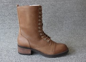 Ботинки Ботинки, оформленные удобной шнуровкой спереди цвет: КОРИЧНЕВЫЙ, искусственная кожа. Размер (длина стопы, см): 39 (24.5см), 42 (26см)