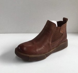 Ботинки Ботинки, оформленные округлым мыском цвет: КОРИЧНЕВЫЙ, искусственная кожа. Размер (длина стопы, см): 38 (24см), высота каблука 2см