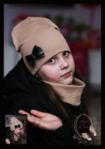 Удлинённая шапочка с бантом Бёрберри (т.беж) со снудом(труба)