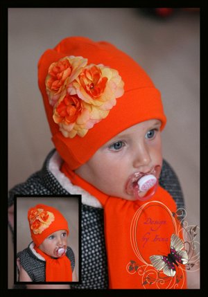 Оранжевая шапочка Камелия…