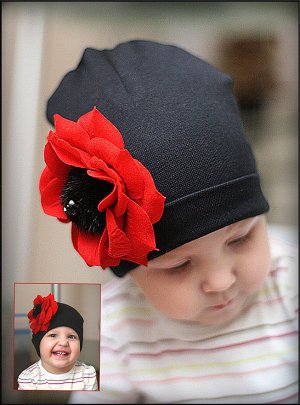 Черная хлопковая шапка с красным цветком…
