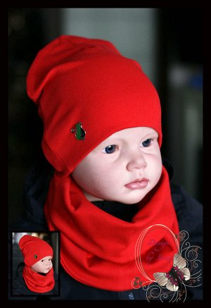 Design by Irina Удл. шапка для мальчика герб (красная) с шарфом такой же расцветки