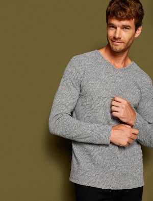 футболка материал:Elastan %5,Polyester %25,вискоза  %70;; Параметры модели:Рост: 189 cm Грудь: 104 Талия: 84 Бедра: 102 Надет размер: M