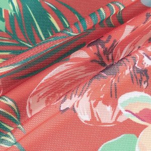 Женский пляжный комплект: раздельный фактурный купальник (лиф на завязках со съемными чашками + трусики-шорты с высокой посадкой) + сетчатая накидка с цветочным принтом, красный