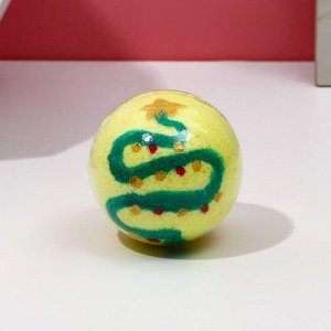 Бомбочка для ванны с рисунком "Новогодняя ель", 120 г, аромат яблока
