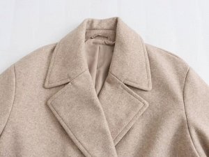 Женское пальто, цвет бежевый