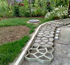 Форма для изготовления дорожек