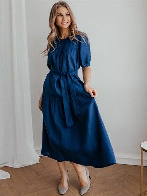 Платье Это ярко-синее платье с короткими рукавами - идеальный выбор для тех, кто хочет выглядеть стильно и эффектно. Выполненное из качественного материала (лен, вискоза), оно обеспечивает комфорт и у