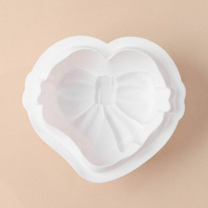 Форма для выпечки и муссовых десертов KONFINETTA «Сердце с бантом», 19x17x6,5 см, цвет белый