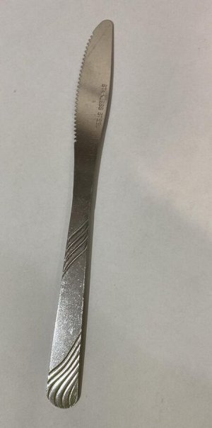Ножи, 4шт Представляем вашему вниманию идеальный набор столовых ножей для вашей семьи - набор из 4 штук! Эти ножи изготовлены из высококачественной нержавеющей стали, которая обеспечивает прочность и 