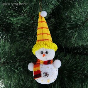 Игрушка световая "Снеговик в желтой шапочке" (батарейки в комплекте) 6х17 см, 1 LED RGB
