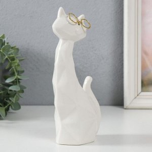 Сувенир керамика "Белый кот в очках, сидит" грани 19,5х5,5х8.5 см