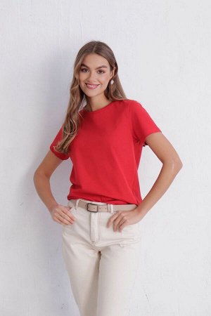Базовая футболка из хлопка красная