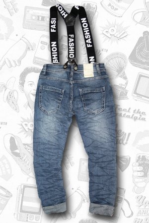 Джинсы Dеним: средней плотности
силуэт: saggy jeans
посадка: средняя /: 32
дополнительно: подтяжки / рваный денимимитация / принт / жатка
РАЗМЕР: XS; S; M; L; XL
ЦВЕТ: оттенки синего
СОСТАВ: 98% хлопк