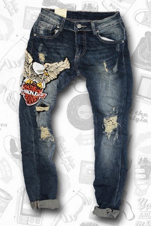 Джинсы Dеним: средней плотности
силуэт: saggy jeans
посадка: средняя /: 32
дополнительно: рваный деним с подкладом гипюр / принт / жатка
РАЗМЕР: XS; S; M; L; XL
ЦВЕТ: темные оттенки синего
СОСТАВ: 98%