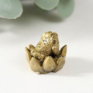 Нэцке полистоун бронза "Маленькая жаба в лотосе" 2,5х2,5х2,5 см