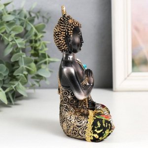 Сувенир полистоун "Будда в цветной тоге с узорами. Сидит" МИКС 10х6,2х15,5 см