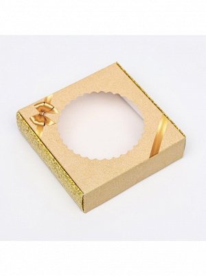 Коробка складная 11,5 х11,5 х3 см с окном Золотой бант