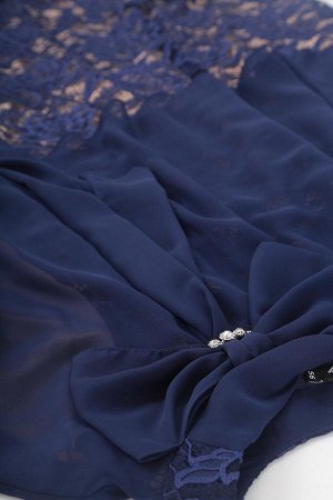 Платье Платье Pretty 780 синее 
Состав ткани: ПЭ-100%; 
Рост: 164 см.

Нарядное платье из трикотажа, гипюра и шифона. Нижнее платье-подкладка из трикотажа, верхнее-из гипюра. Оба платья с нагрудными 