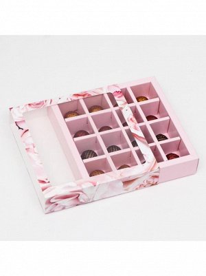 Коробка для конфет 17,7 х17,7 х3,8 см на 16 шт Пионы нежно розовая