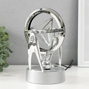 Маятник настольный антистресс «Пирамида», серебро, 10.5?12.5?19 см
