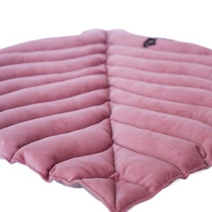 Лежанка Mr.Kranch для собак Листочек средняя двусторонняя, размер 90х65х5см, розовая