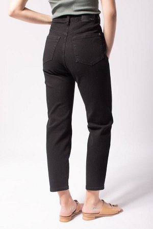 Джинсы mom-fit из эластичного денима черный