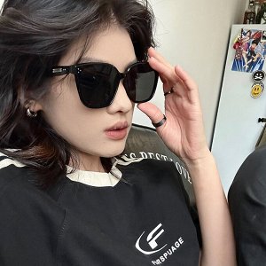 Солнечные очки женские