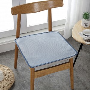 Тонкая декоративная подушка для стула
