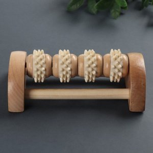 Массажёр для ног «Ножное счастье», 14.5x8.5x5 см, 4 колеса с шипами, деревянный, бежевый