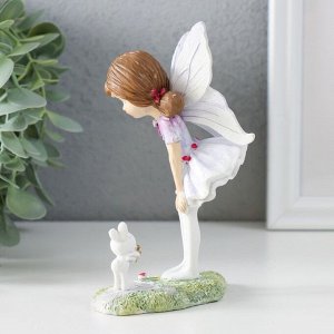 Фигурка полистоун «Девочка-бабочка с зайчиком на полянке», 9.5x6x13 см