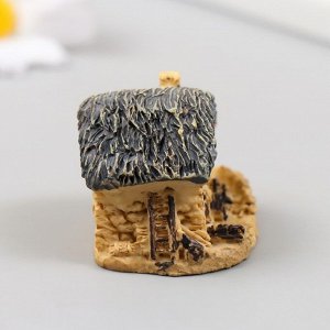 Фигурка для флорариума полистоун «Домик с соломенной крышей», 4x3.2x3.2 см, МИКС