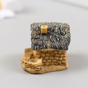 Фигурка для флорариума полистоун «Домик с соломенной крышей», 4x3.2x3.2 см, МИКС