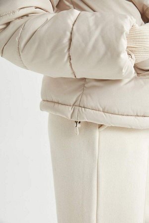 Водонепроницаемое пальто обычного кроя на подкладке из искусственного меха