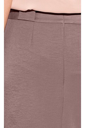 1кк Юбка ZAPS SELECT Sel115014 Цвет 021   Элегантная фантазийная юбка с карманами и двухцветным ремнём.
Модель на фото носит размер М (38), её рост 176 см.
Состав: 100% полиэстер.