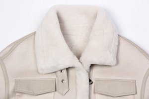 Дубленка Дубленка сочетает в себе стильный дизайн и функциональность, обеспечивая теплом и комфортом в холодную погоду. Создавайте уникальный образ с не только модной, но и практичной вещью в гардероб