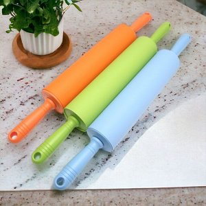Скалка для теста большая, пластик+силикон, 52*6.5 см, цвет в ассортименте, 1 шт.