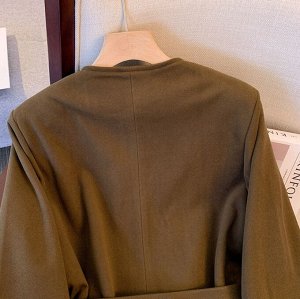 Женский костюм-двойка: утепленная куртка-ветровка на поясе + юбка с разрезом и эластичным поясом, коричневый