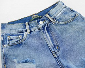 Женские голубые джинсы с дырами