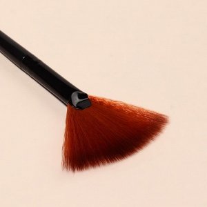 Кисть для макияжа, веерная, 16,5 ( +/- 1) см, цвет чёрный