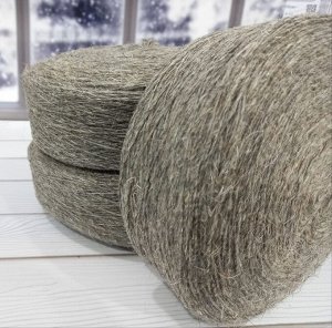 Пряжа для вязания полугрубая 400 гр Серый