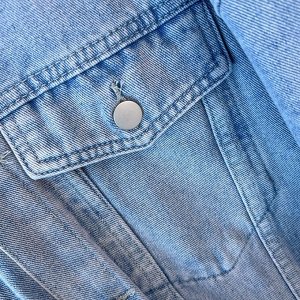 Женская джинсовая куртка, с вышитым цветочным принтом, синий