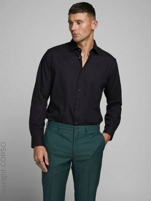 рубашка бренд Jack & Jones Королевская рубашка (La Hemd Royal)Цвет изделия: черный Бренд: Jack & Jones Ассортимент: He. Рубашки Размерная категория: Обычные размеры Базовая рубашка с длинными рукавами